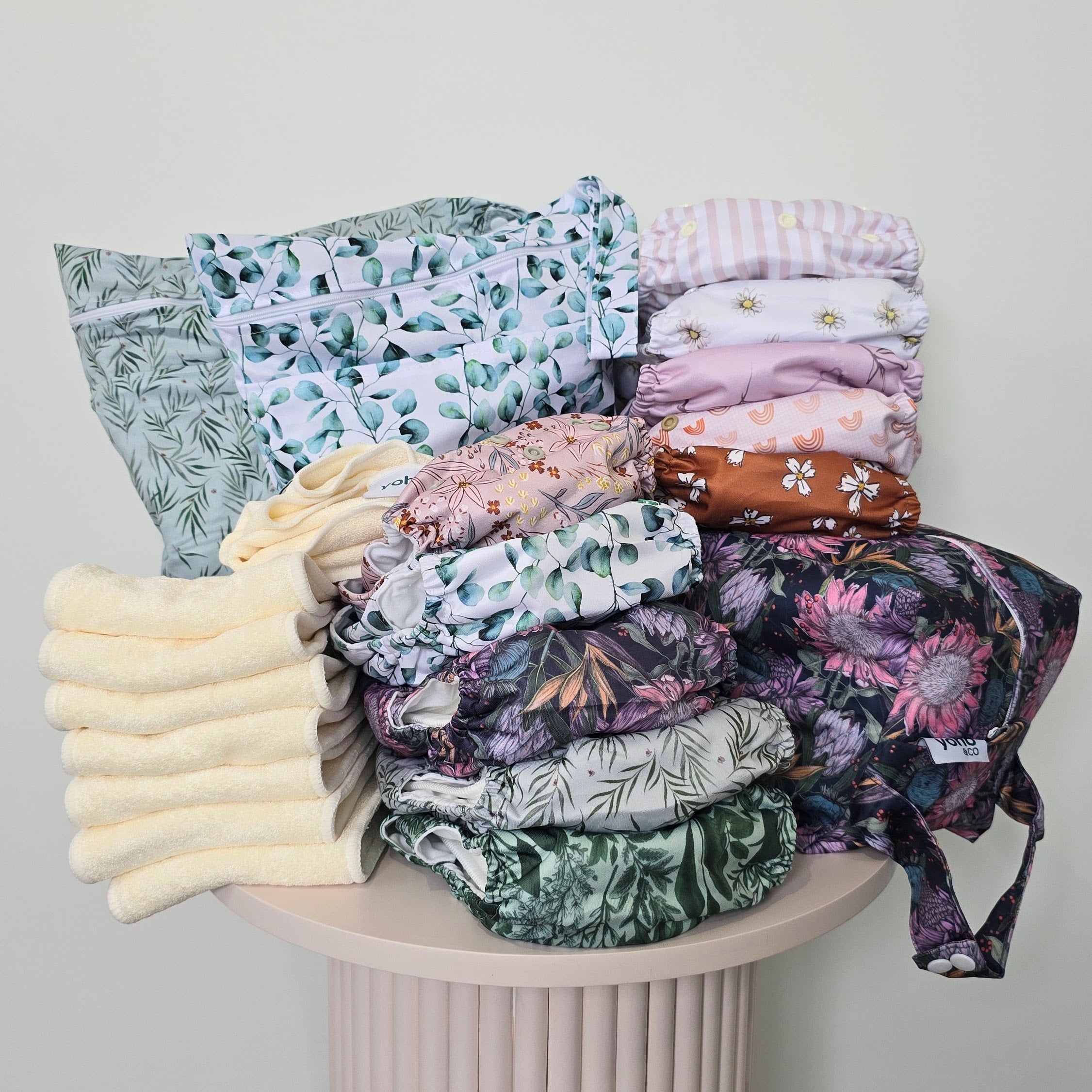 Yoho & Co Flexi Bum Bundle. Use reusables and disposable nappies.  Reusable Cloth Nappies pack. Includes Nappies, inserts, wipes, nappy bag, wet bags