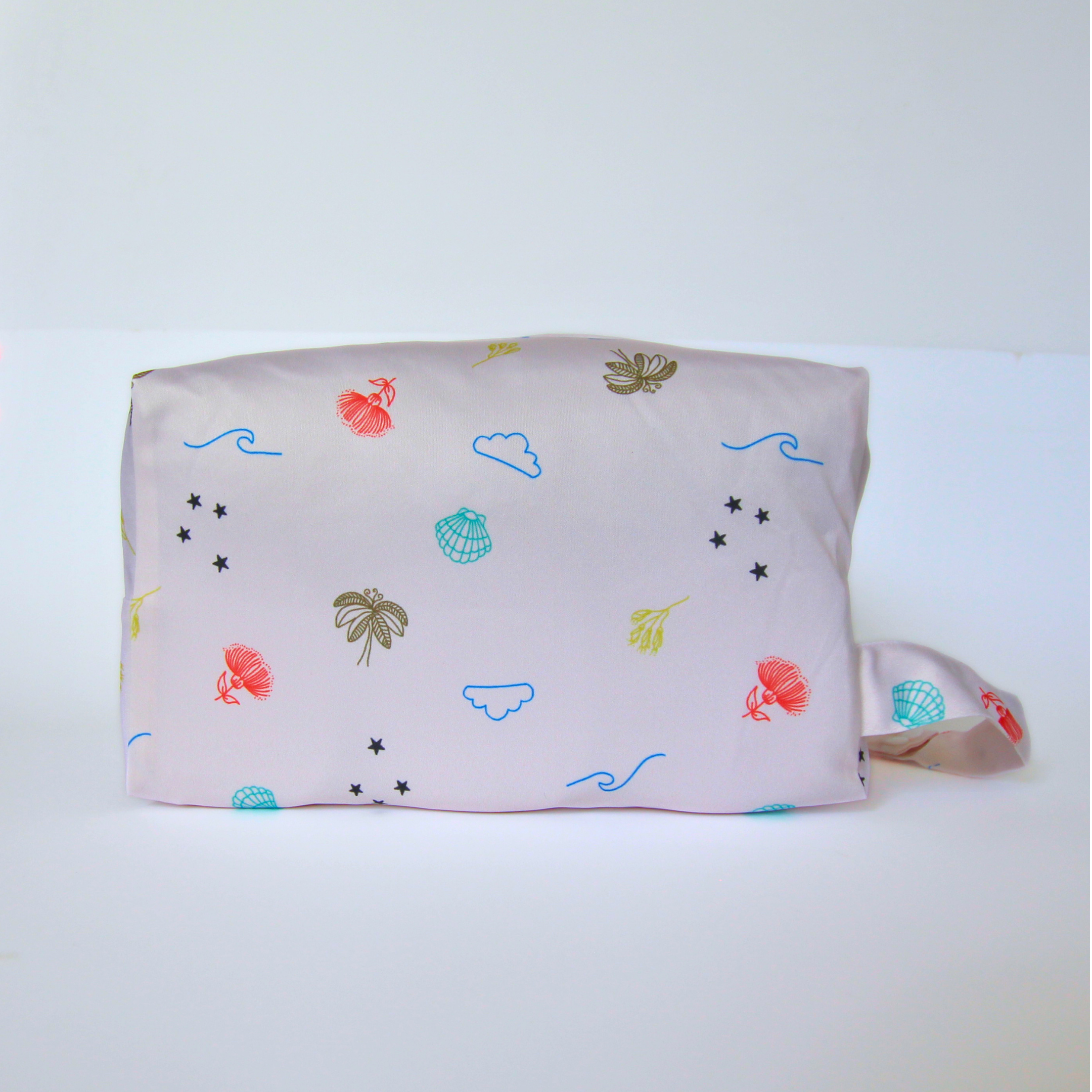 Yoho_co_NZ_-_Nappy_Pod_Bag_Treasures_of_Aotearoa_2.png